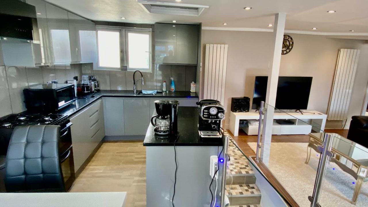 Modern Stylish Apartment At Brighton Station Eksteriør billede